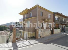 Houses (villa / tower), 285 m²