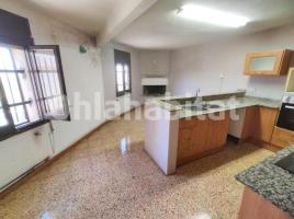 Casa (unifamiliar adosada), 290 m², Calle Montclar