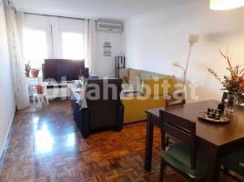 Flat, 93 m², near bus and train