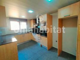 Piso, 96 m², seminuevo, Zona