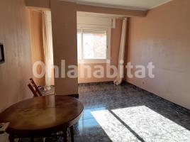 Flat, 60 m², near bus and train