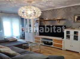 Flat, 65 m², near bus and train