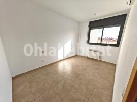 Flat, 77 m², almost new