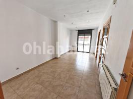 Flat, 77 m², almost new