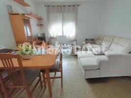 Flat, 75 m², near bus and train