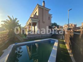 Houses (villa / tower), 210 m², almost new