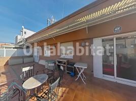 Attic, 103 m², near bus and train, Calle de Galileu, 264