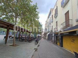 Louer , 60 m², près de bus et de train, Rambla Sant Francesc