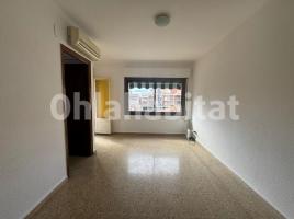 Flat, 62 m², near bus and train