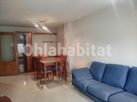 For rent flat, 80 m², near bus and train