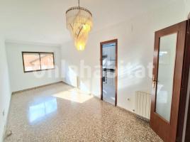 Flat, 110 m², near bus and train, Avenida del Camp d'Esports