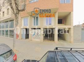 Business premises, 698 m², near bus and train, almost new, Calle de les Franqueses, 63