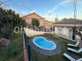 Houses (detached house), 309 m², almost new, Zona