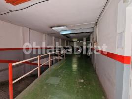 Local comercial, 390 m², Calle LLAVINES