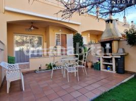 Houses (terraced house), 139 m², Zona