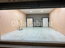 For rent business premises, 28 m², near bus and train, Calle Doctor Bertomeu