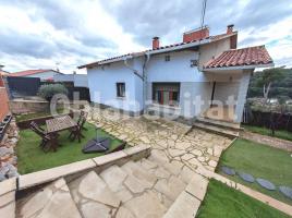 Houses (villa / tower), 215 m²