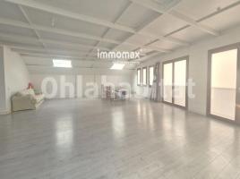 Local comercial, 686 m², Zona