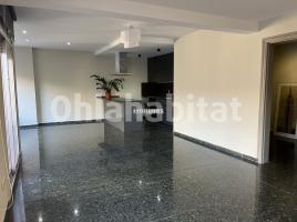 Flat, 133 m², near bus and train