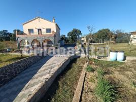 Houses (villa / tower), 136 m², almost new, Calle Pantano, 33