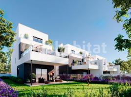 Houses (villa / tower), 240 m², new, Calle de la Serra de Llaberia