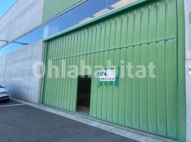 Alquiler nave industrial, 496 m², cerca de bus y tren, seminuevo
