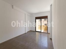 Alquiler local comercial, 117 m², cerca bus y metro, Calle de Llorens i Barba
