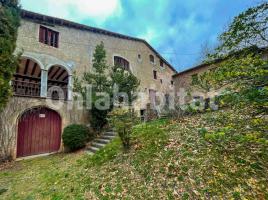 Houses (masia), 900 m²