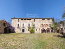 Houses (masia), 1500 m², Zona