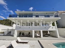 Casa (chalet / torre), 698 m², seminuevo, Calle de la Petúnia