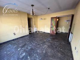 Flat, 97 m², near bus and train