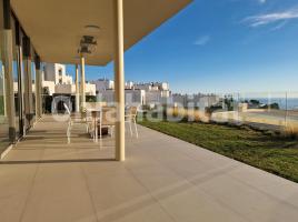 Flat, 312 m², almost new