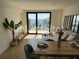 Àtic, 141 m², prop de bus i tren, nou