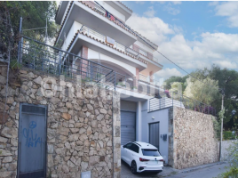  (xalet / torre), 325 m², Calle Garbí, 22