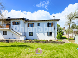 Houses (villa / tower), 194 m²
