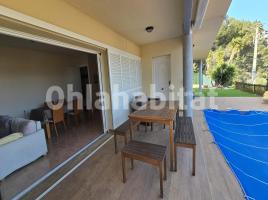 Houses (villa / tower), 300 m²