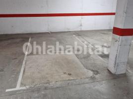 Plaza de aparcamiento, 10 m², seminuevo, Calle del Bruc, 50