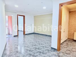 Piso, 85 m², cerca de bus y tren