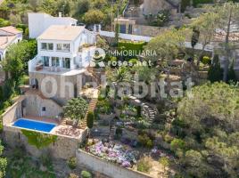Casa (unifamiliar adossada), 325 m², Zona