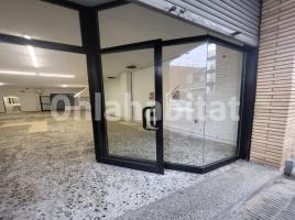 Business premises, 120 m², near bus and train