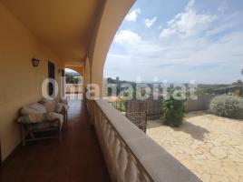 Casa (chalet / torre), 291 m², cerca de bus y tren, seminuevo