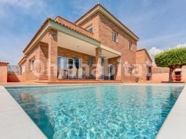 Casa (unifamiliar aislada), 247 m², seminuevo, Avenida d'Europa