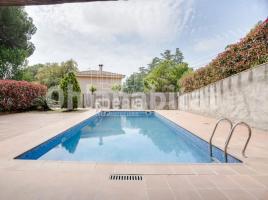 Casa (unifamiliar adosada), 209 m², seminuevo, Zona