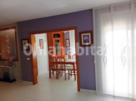  (unifamiliar adossada), 242 m²