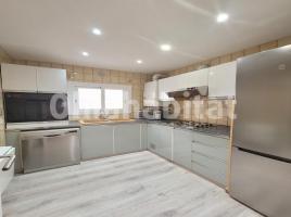 Louer pis, 90 m², près de bus et de métro, Calle del Marroc