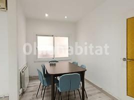 Louer pis, 90 m², près de bus et de métro, Calle del Marroc