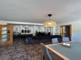 Casa (xalet / torre), 185 m², prop de bus i tren