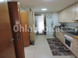 Dúplex, 98 m², près de bus et de train, presque neuf