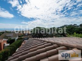 Houses (villa / tower), 366 m², Calle de Montcabrer, 5