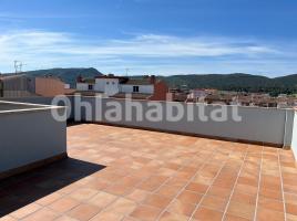Àtic, 113 m², près de bus et de train, presque neuf